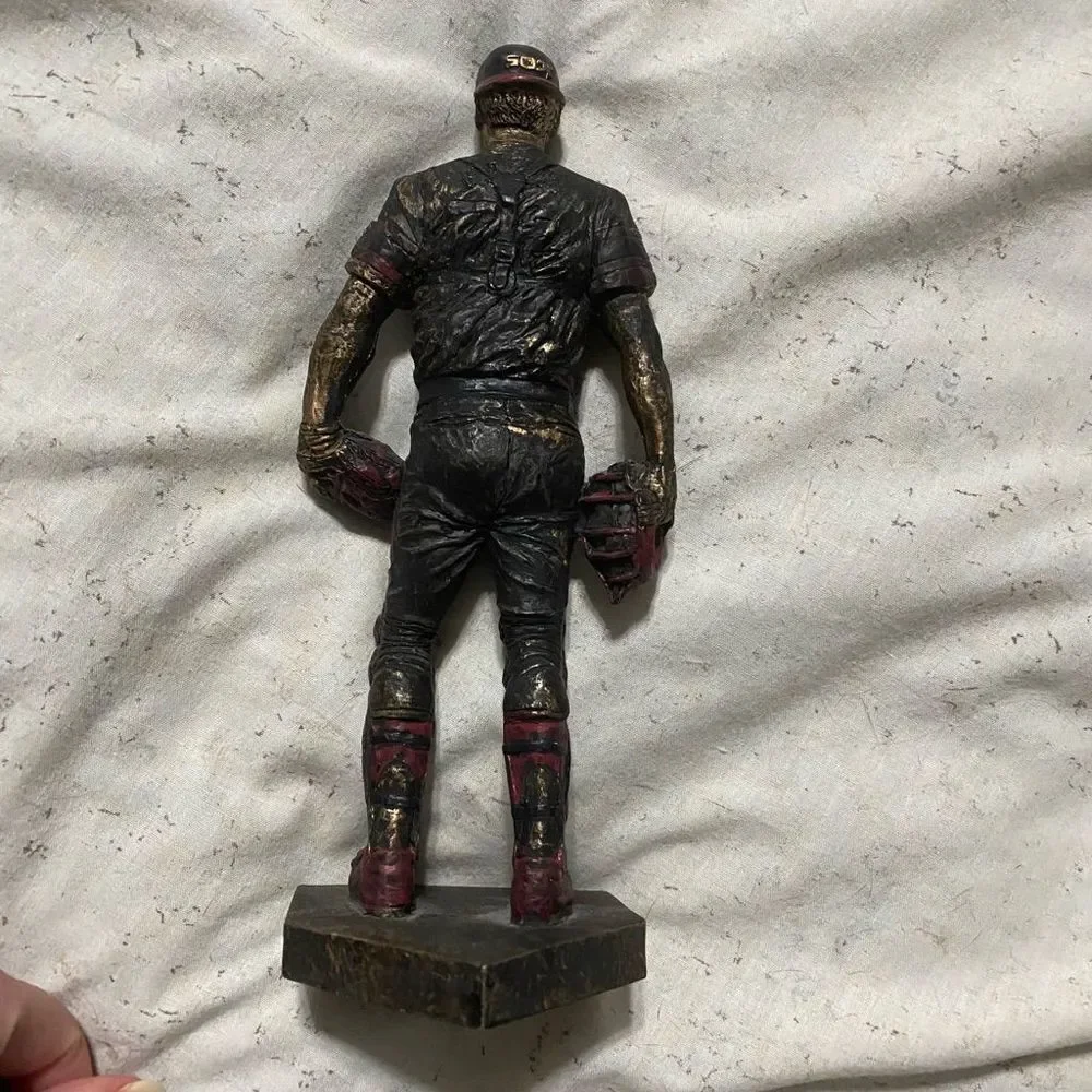 CARLTON FISK CHICAGO WHITE SOX VINTAGE COLLECTIBLE STATUE.